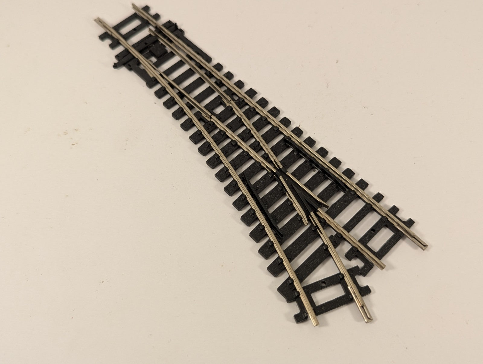 Hornby OO Gauge R8073 Right Hand Curved Point