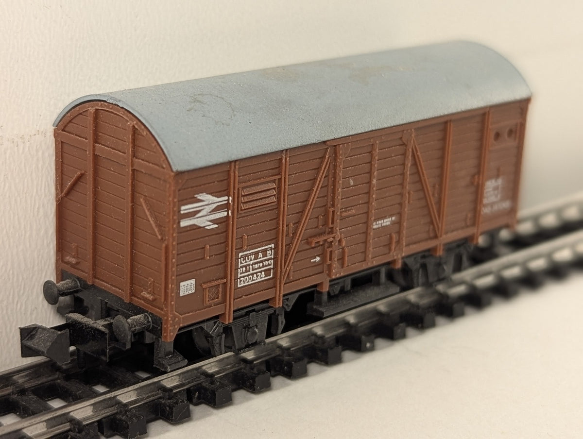 Minitrix N Gauge BR COV A B Goods Van 200424 BR Bauxite