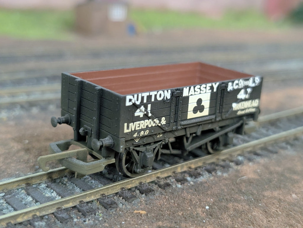Hornby R6198 4-Plank Open Wagon – Dutton Massey & Co Liverpool – OO Gauge