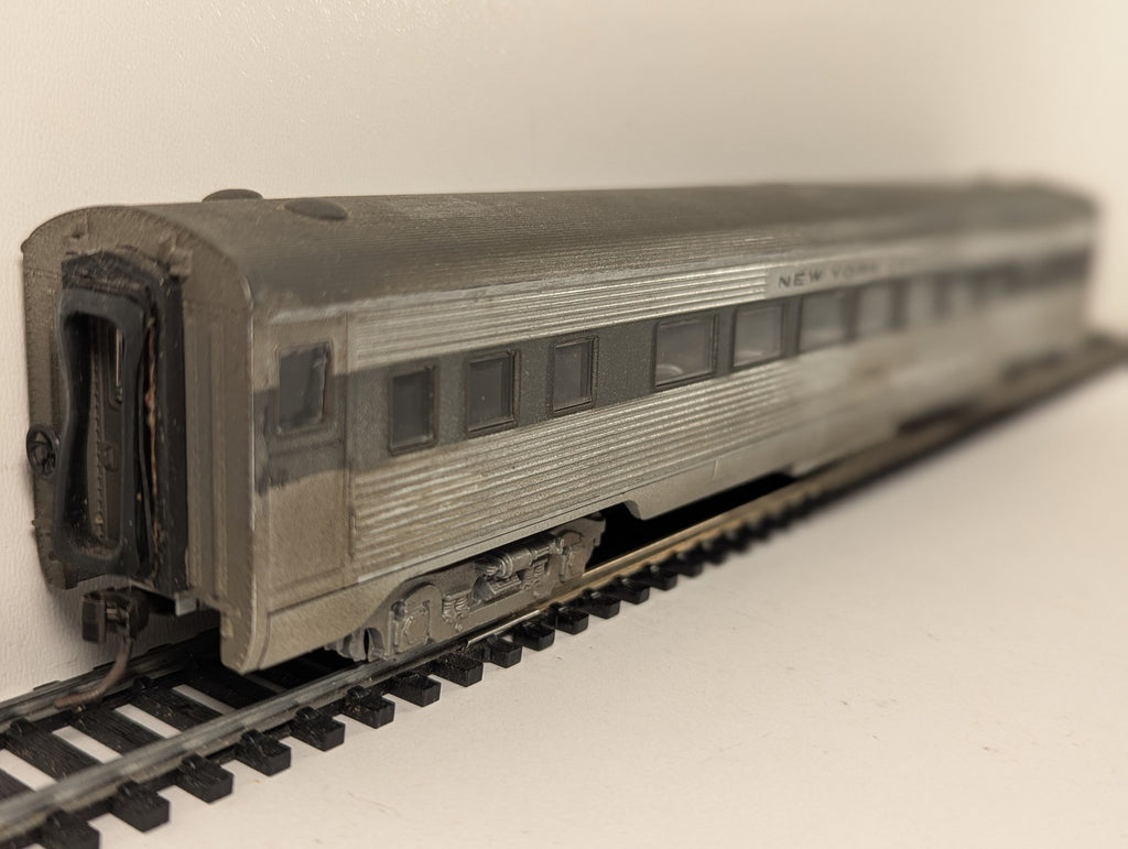 Rivarossi HO Scale Streamlined Passenger Coach 2912 New York Central