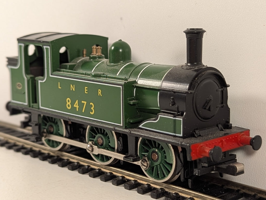 Hornby R316 LNER Class J83 0-6-0 Tank Locomotive OO Gauge - Wrong Couplings