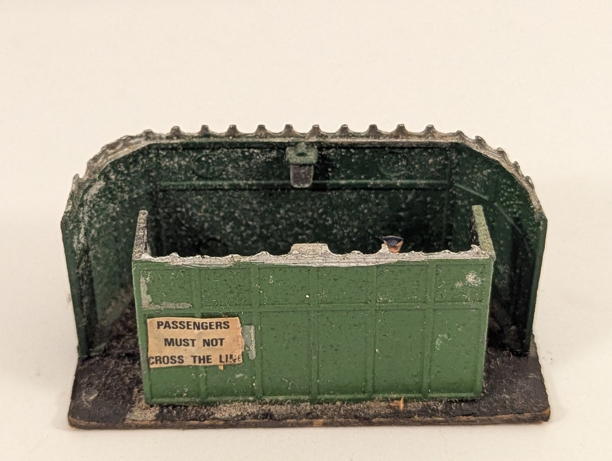 Hornby Series OO Gauge Urinal Scenery & Accessories Green