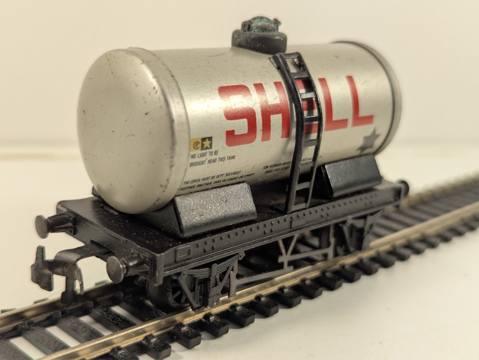 Trix 643 Shell Tank Wagon OO Gauge - Boxed