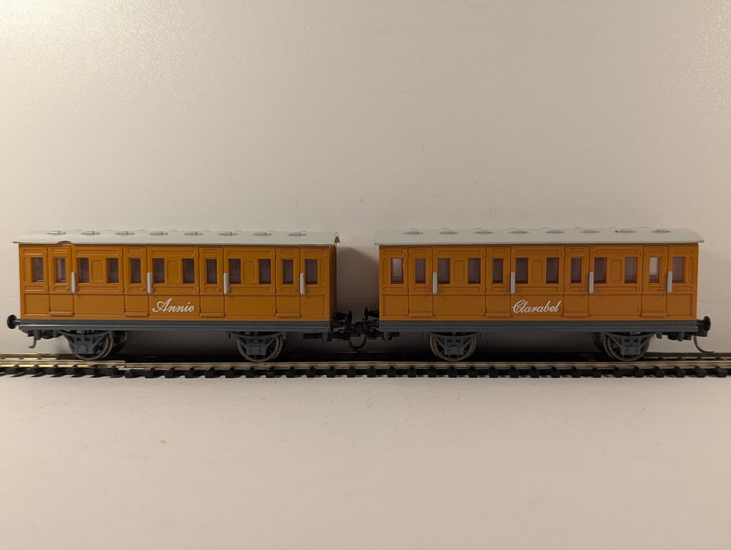 Bachmann OO Gauge Annie and Clarabel Coaches Orange