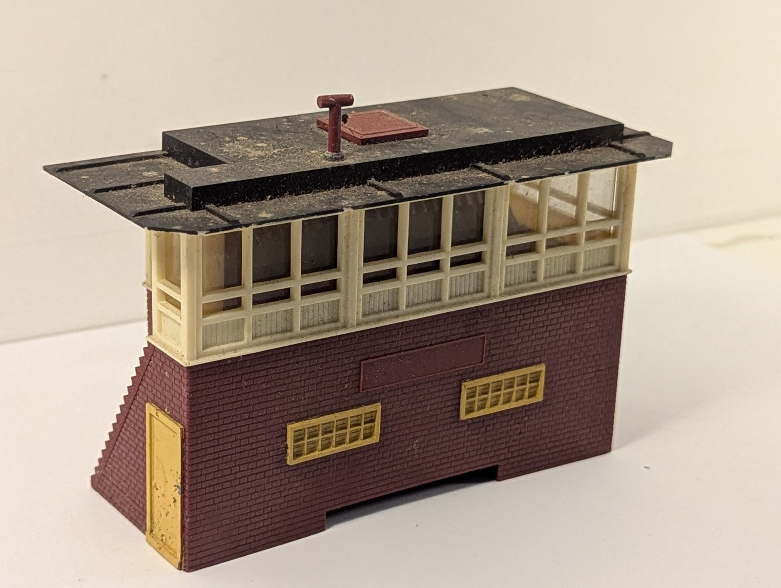 Hornby OO Gauge R146 Modern Signal Box