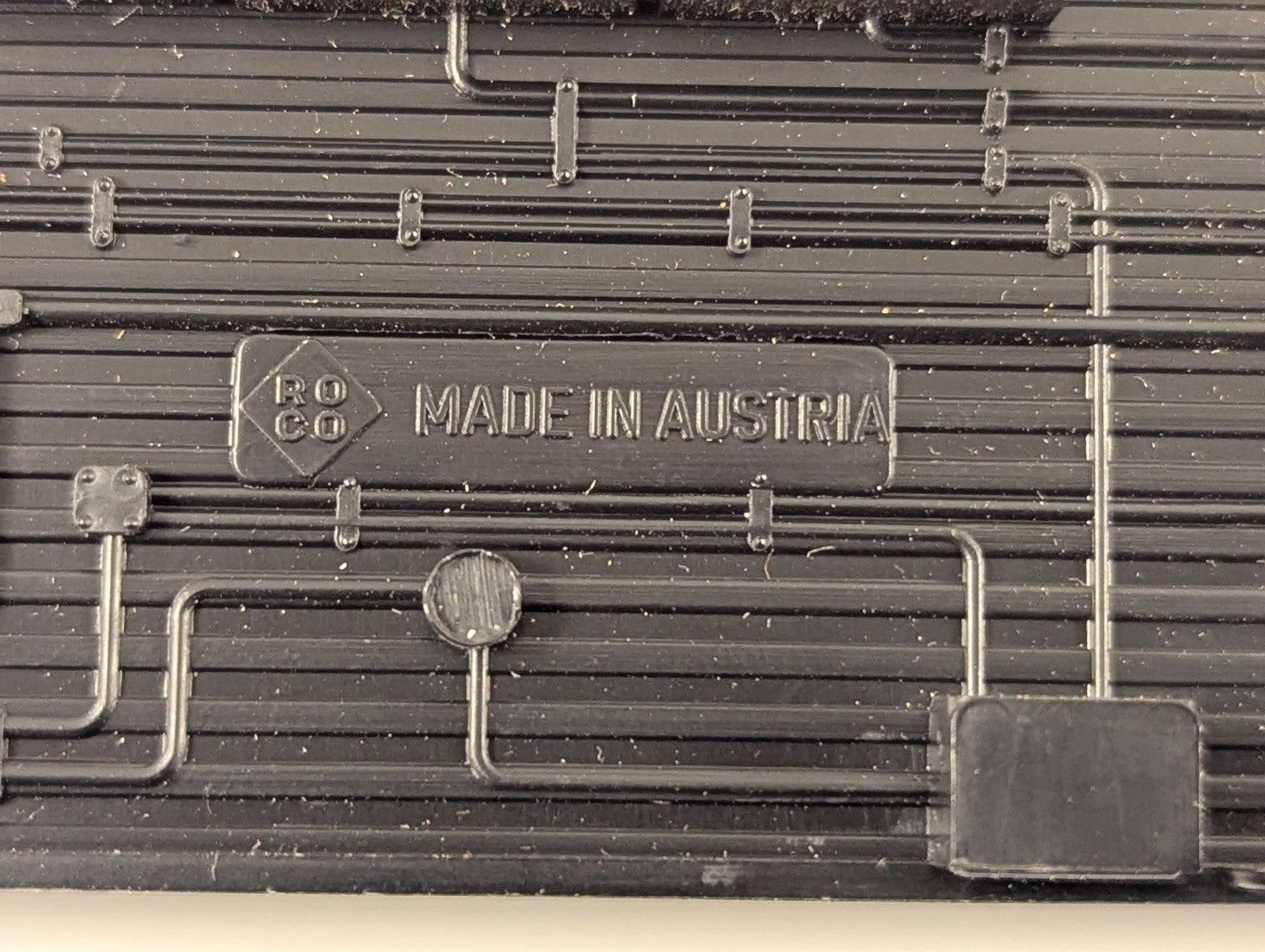 Roco HO Gauge DB Grey 2nd Class Passenger Coach