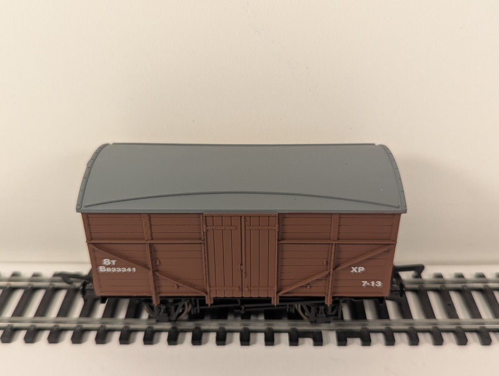 Dapol B584 OO BR Bauxite Fruit Van