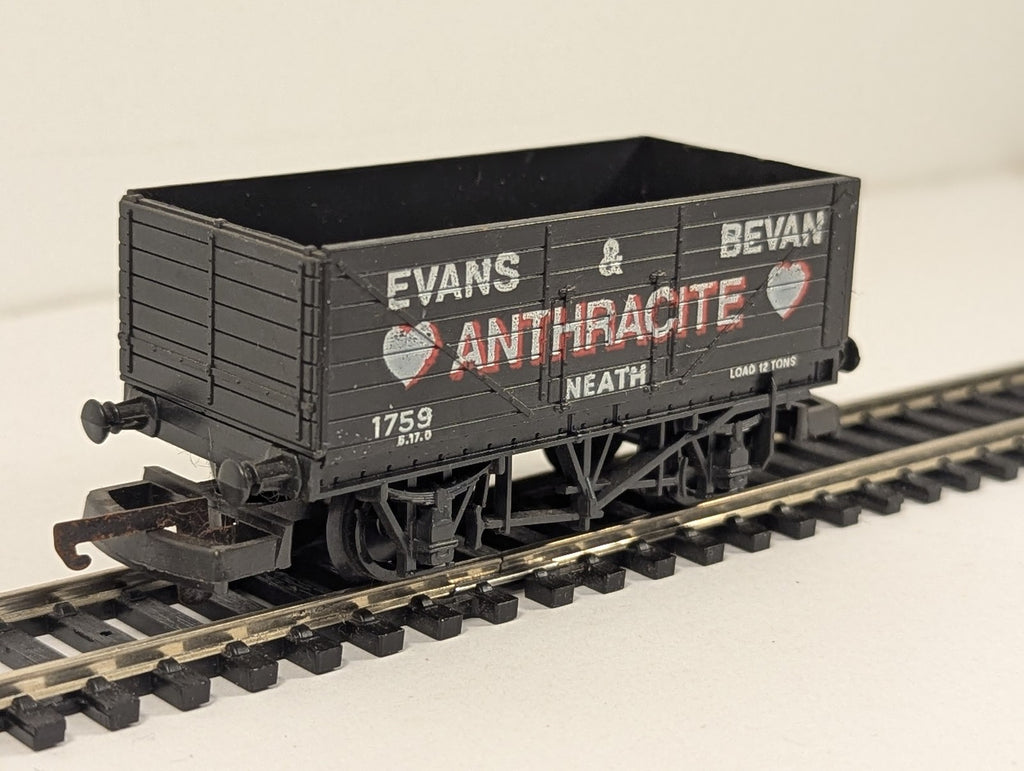 Lima OO Gauge 7 Plank Open Wagon Evans & Bevan Goods Wagon 1759 305638