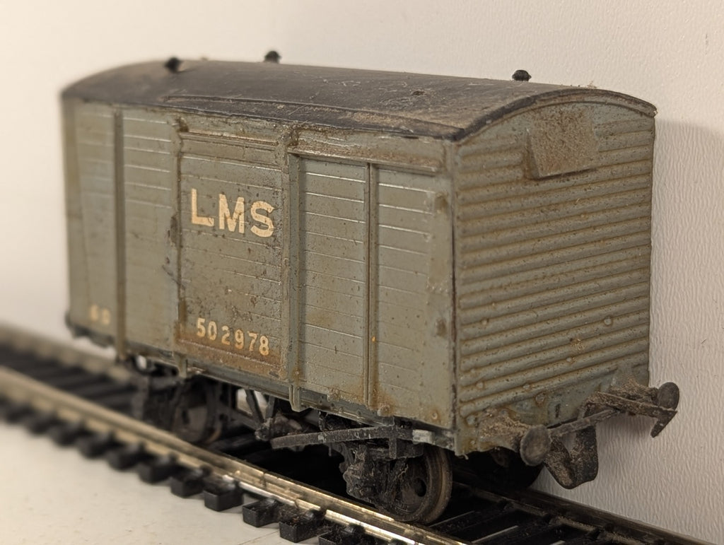 Kitbuilt OO Gauge LMS Ventilated Van Box Van 502978 LMS Grey 43