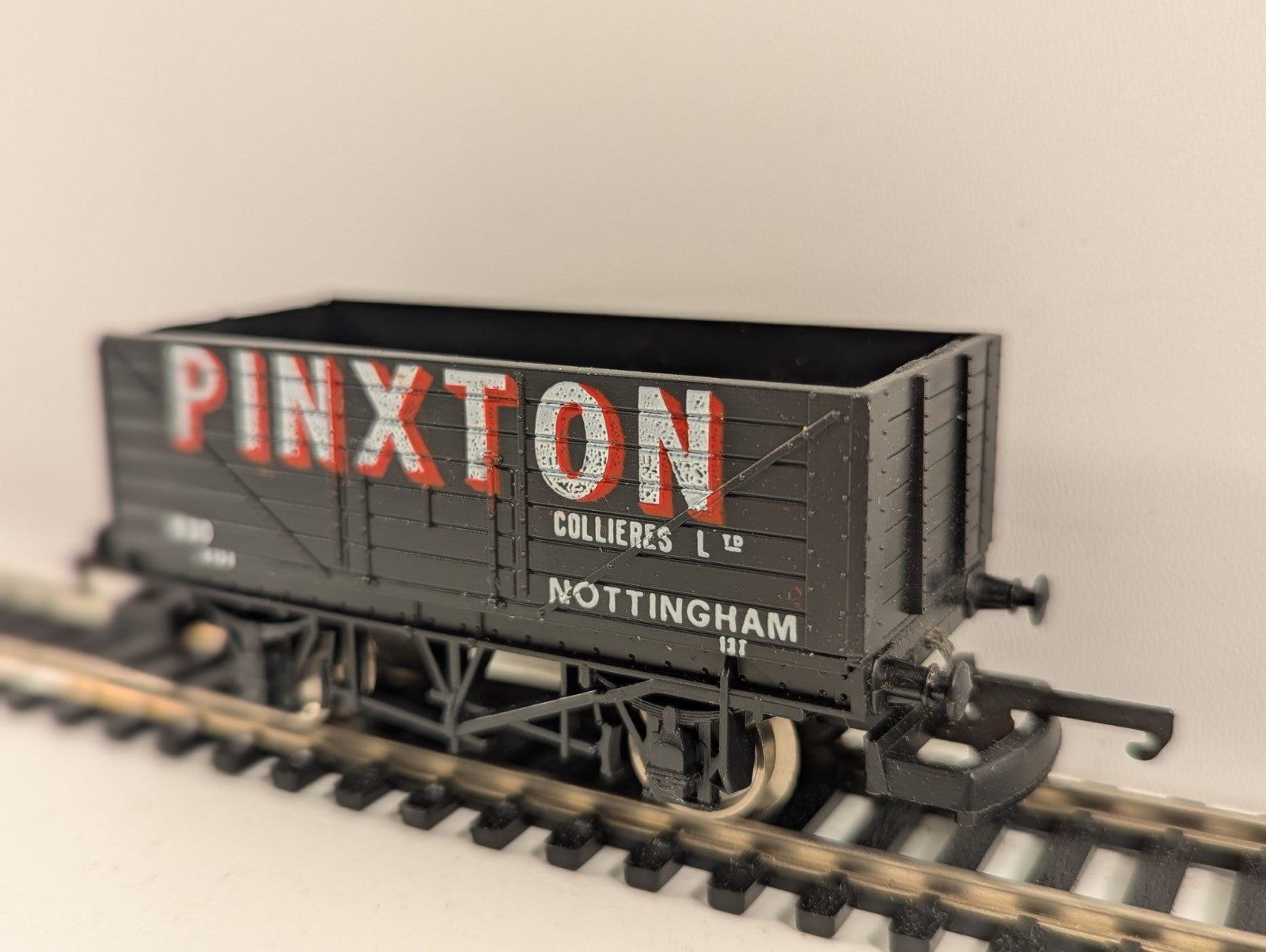 Lima OO Gauge 7 Plank Wagon Pinxton Livery