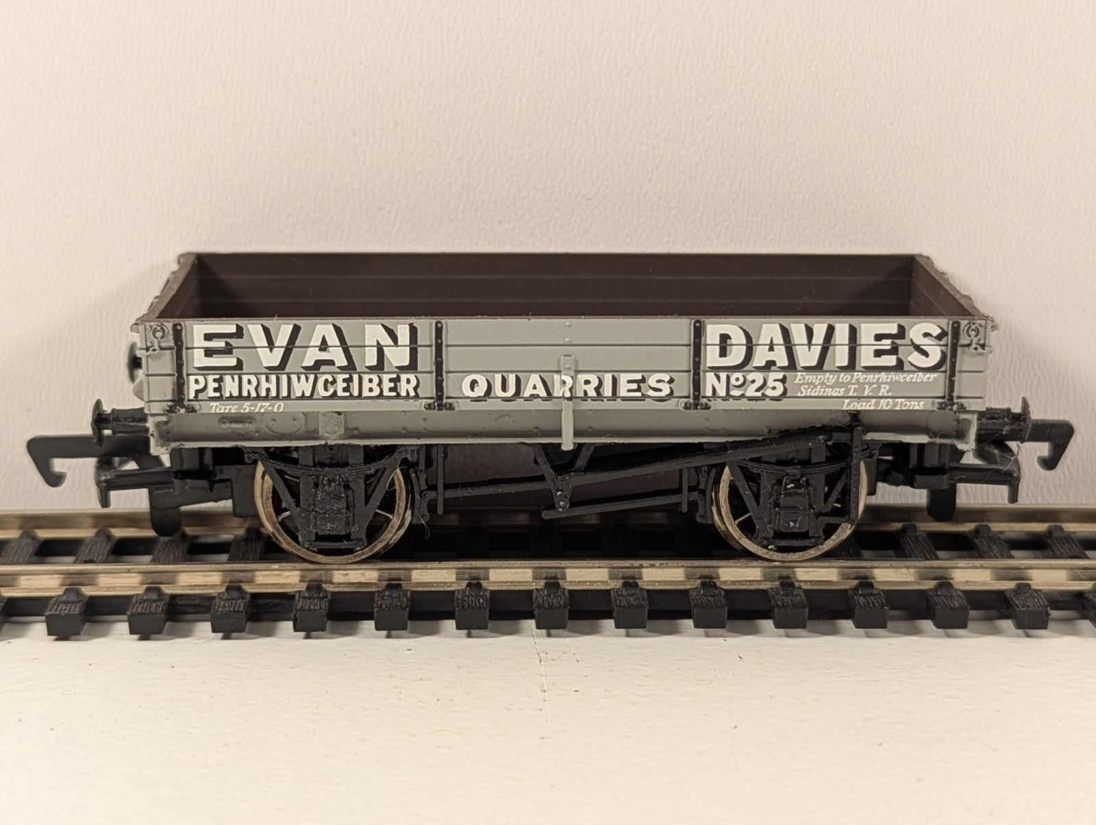 Bachmann 3-Plank Open Wagon Evan Davies Penrhiwceiber Quarries (OO Gauge)