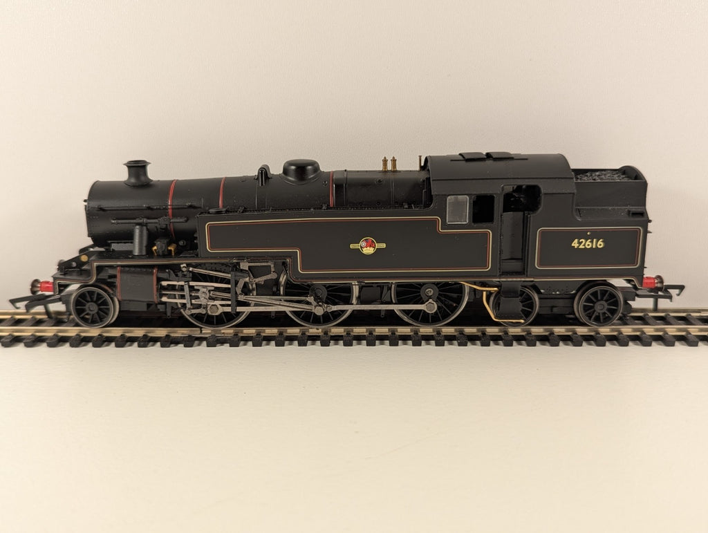 Hornby R2732 – Stanier 4MT 2-6-4T No. 42616 BR Late Black, DCC Fitted, OO Gauge