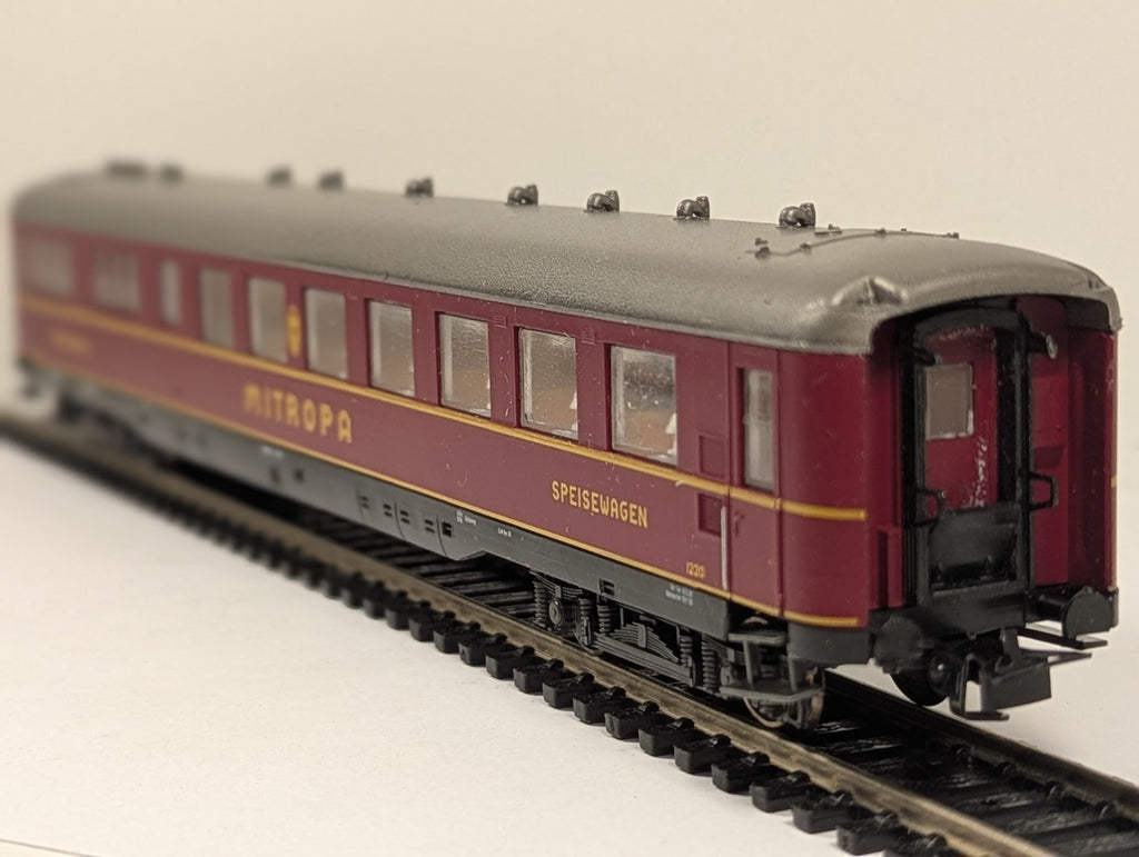 Liliput L382702 HO Gauge MITROPA Dining Coach 1220