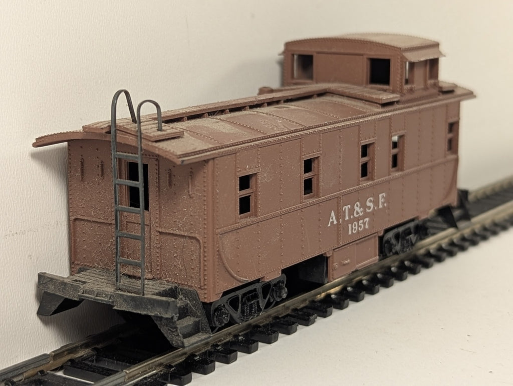 Tri-ang OO Gauge Transcontinental AT&SF Caboose 1957 AT&SF Brown R113