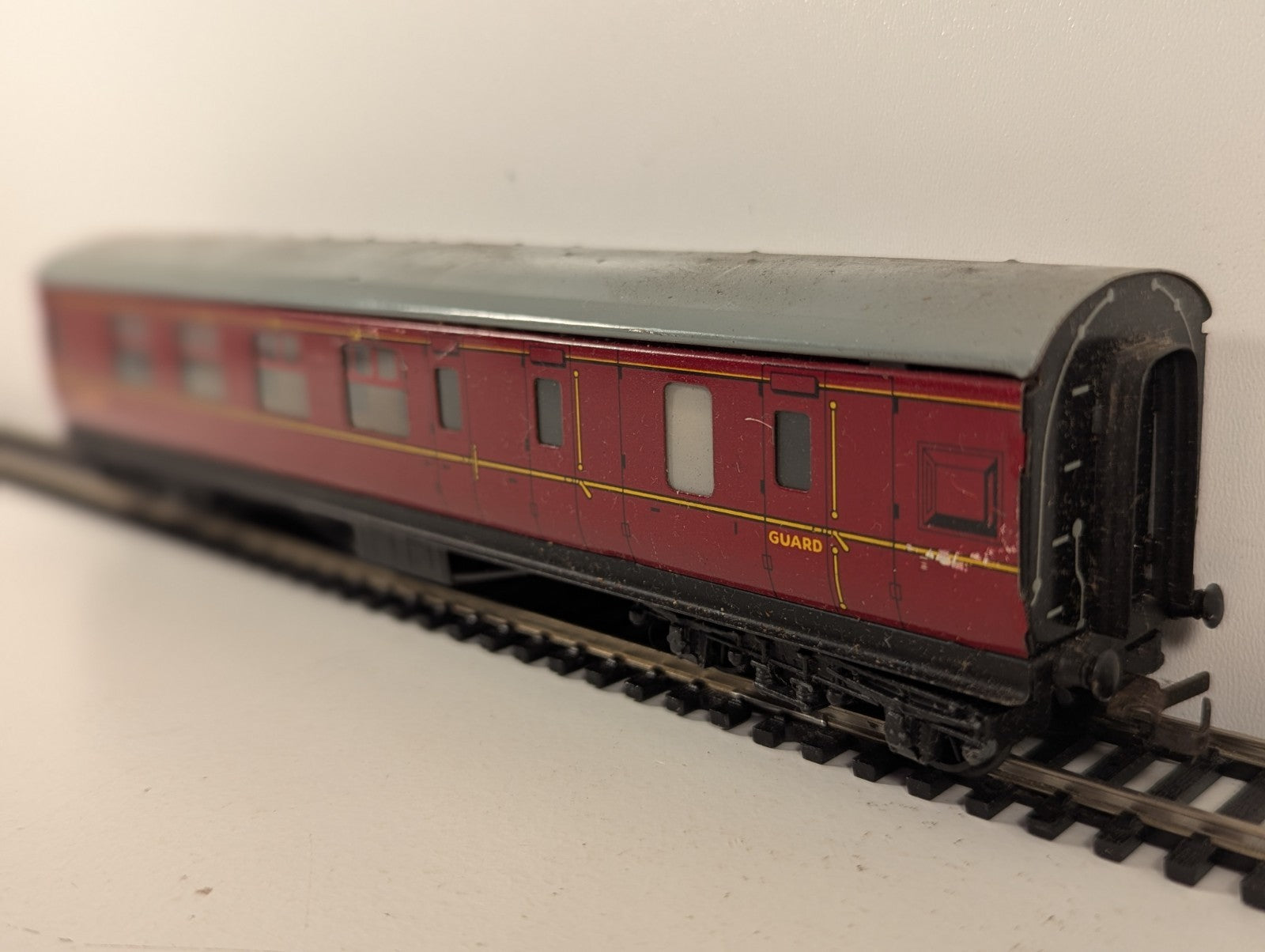 Hornby Dublo LMS Stanier Brake Third Coach OO Gauge