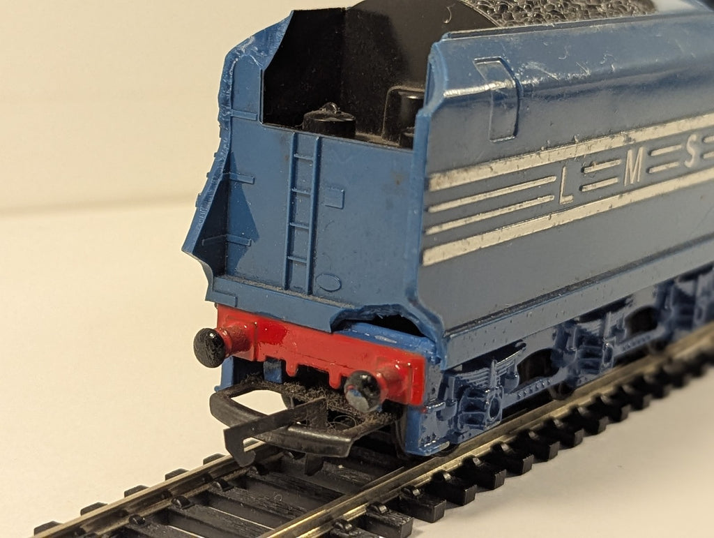 Hornby OO Gauge Coronation Class Steam Locomotive 6220 LMS Blue R374