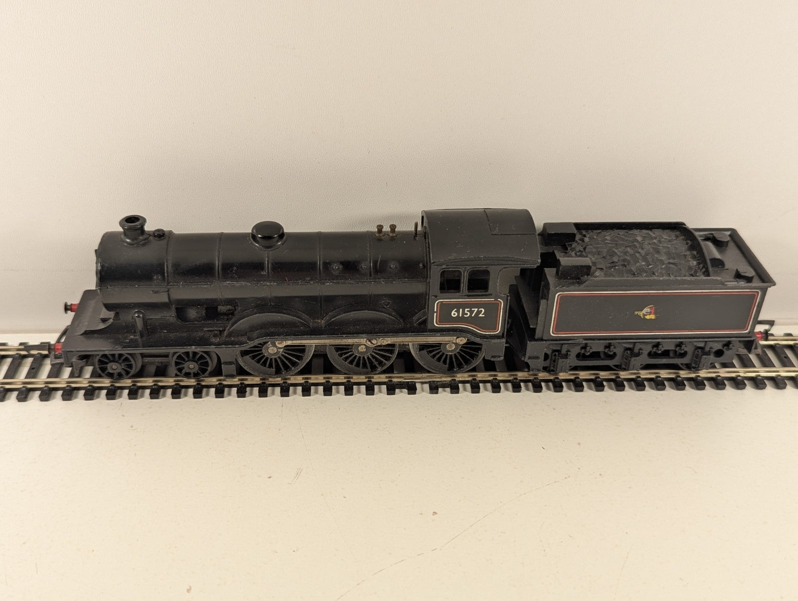 Tri-ang Hornby R150 OO Gauge BR Black B12 Class Steam Locomotive