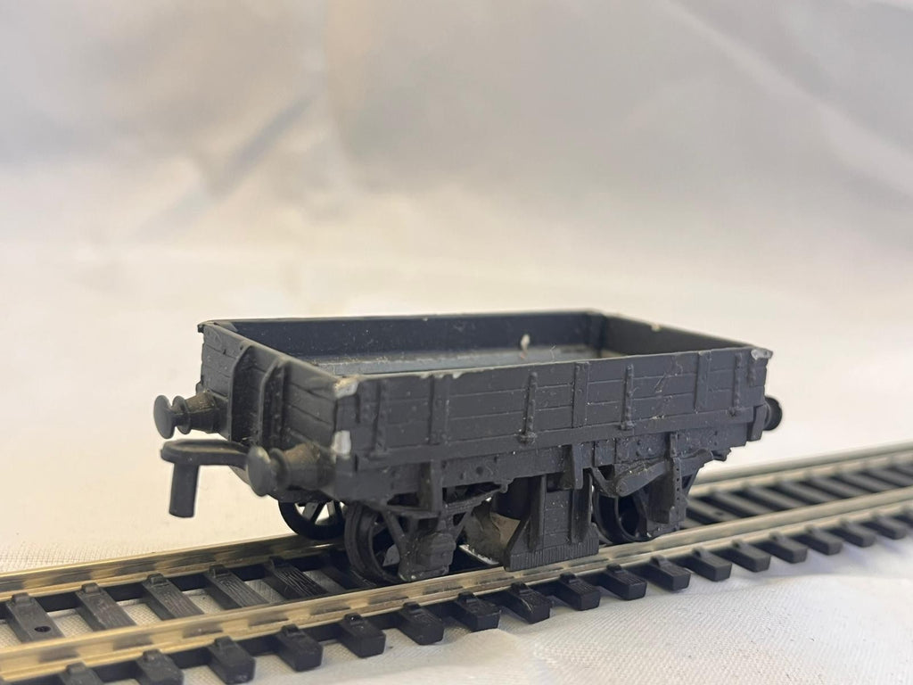 Kitbuilt OO Gauge 3 Plank Cleaning Wagon
