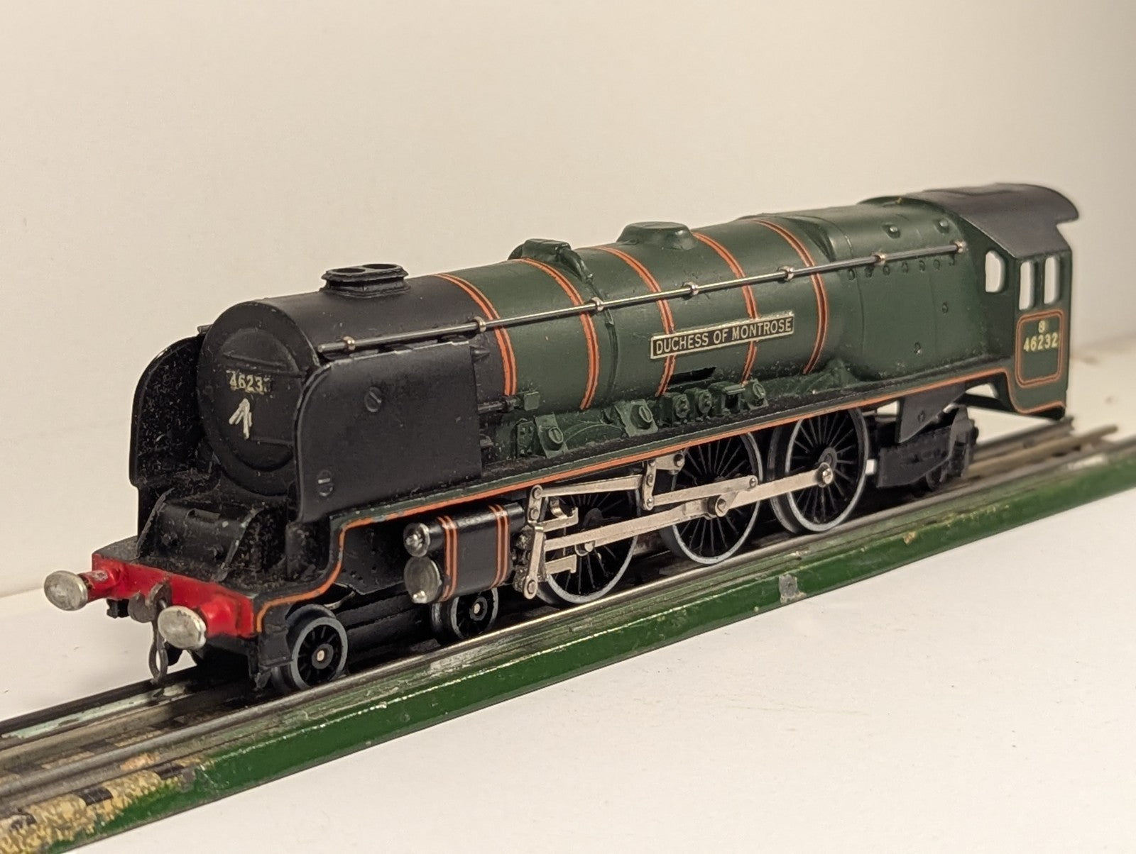 Hornby-Dublo EDL12 OO Gauge 3-Rail Duchess of Montrose BR Green