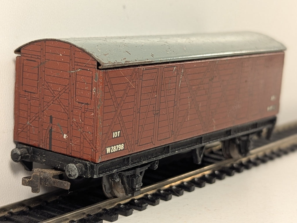 Hornby Dublo Long Wheelbase Ventilated Van OO Gauge
