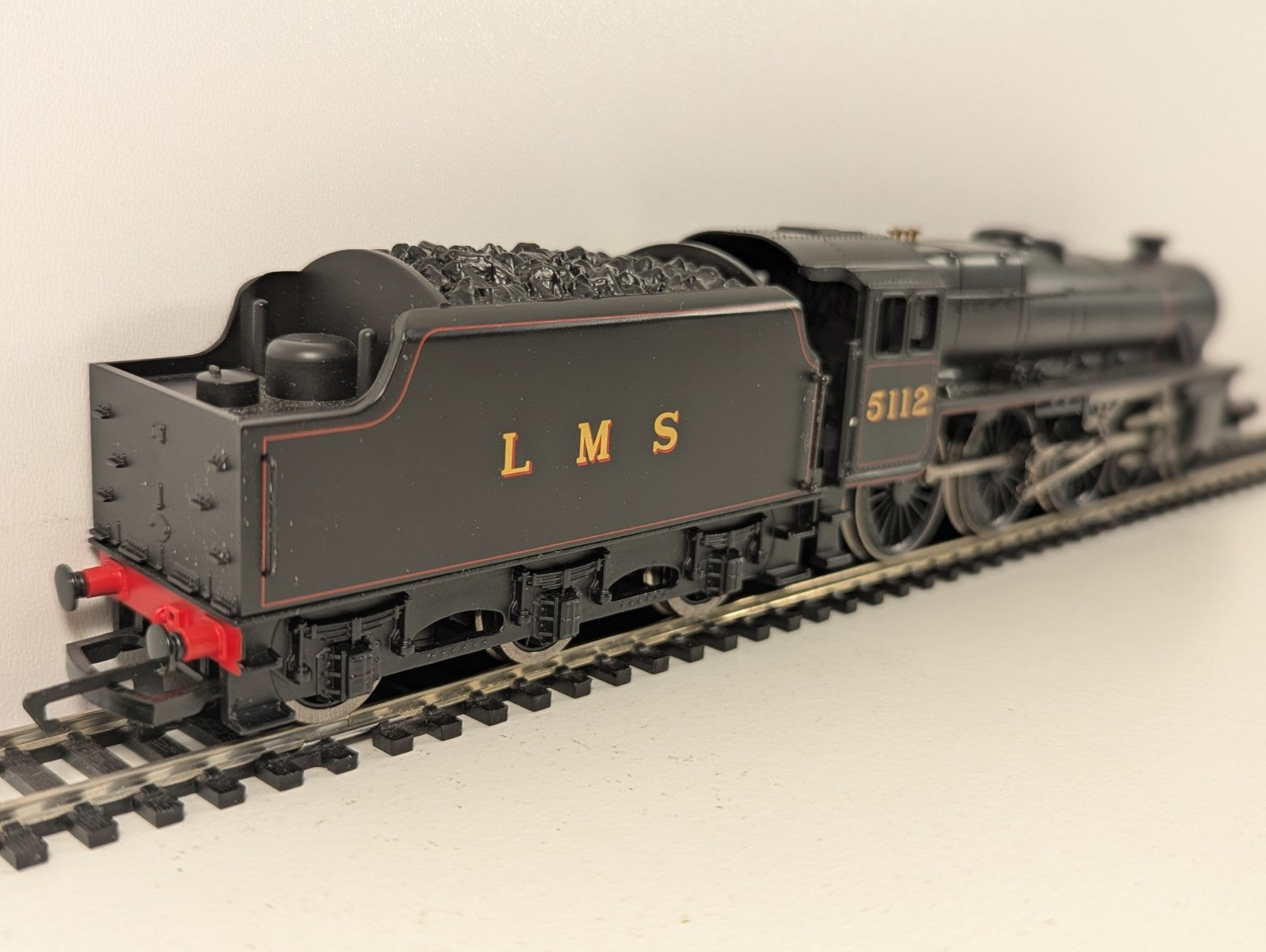 Hornby R2881 LMS Class 5MT “Black 5” Steam Locomotive LMS Lined Black