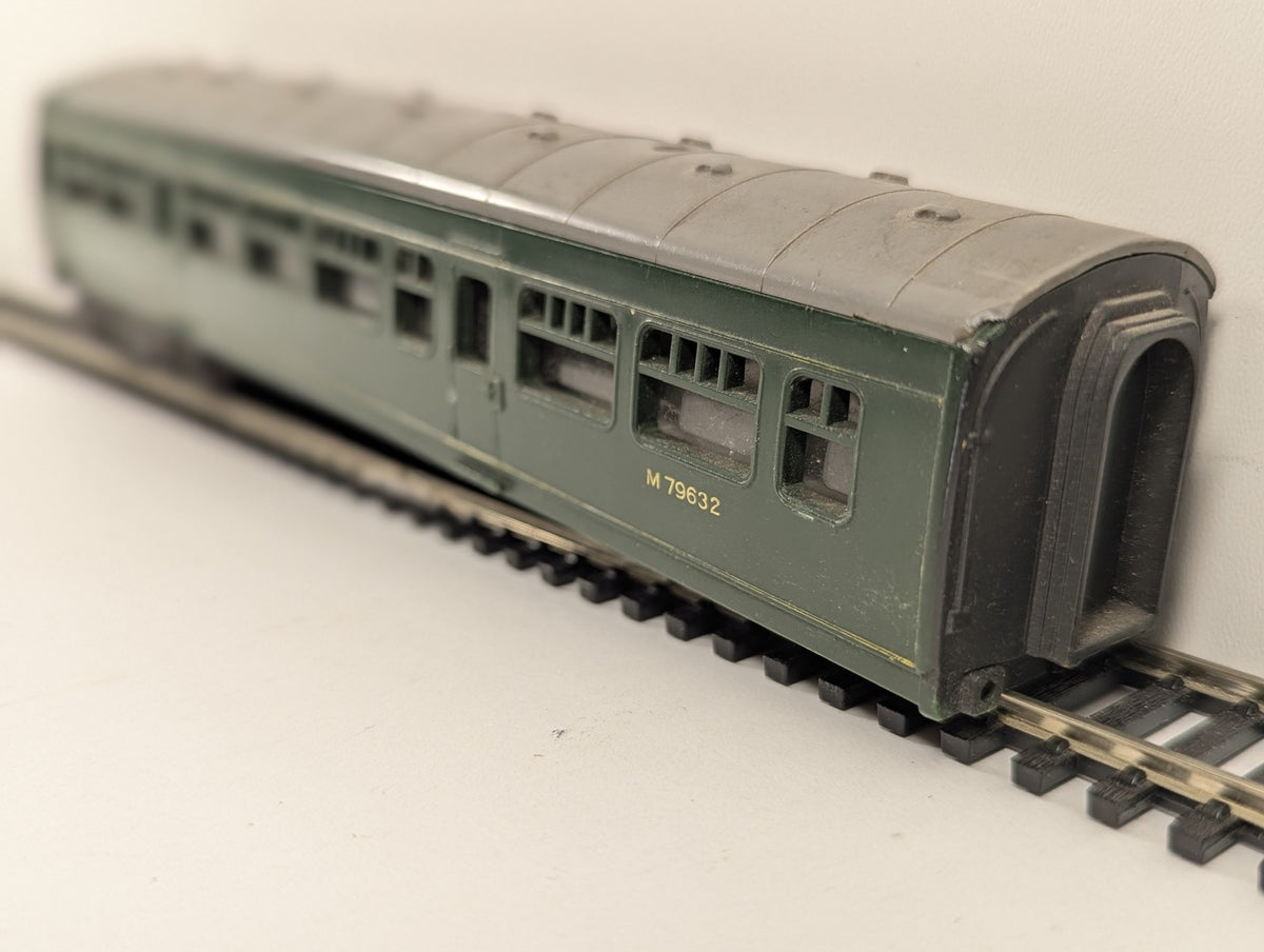 Tri-ang OO Gauge BR DMU Trailer Coach Diesel Multiple Unit M79632 BR Green R158