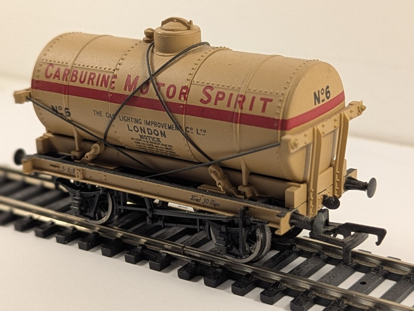 Bachmann OO Gauge 14 Ton Tank Wagon Carburine Motor Spirit No. 637
