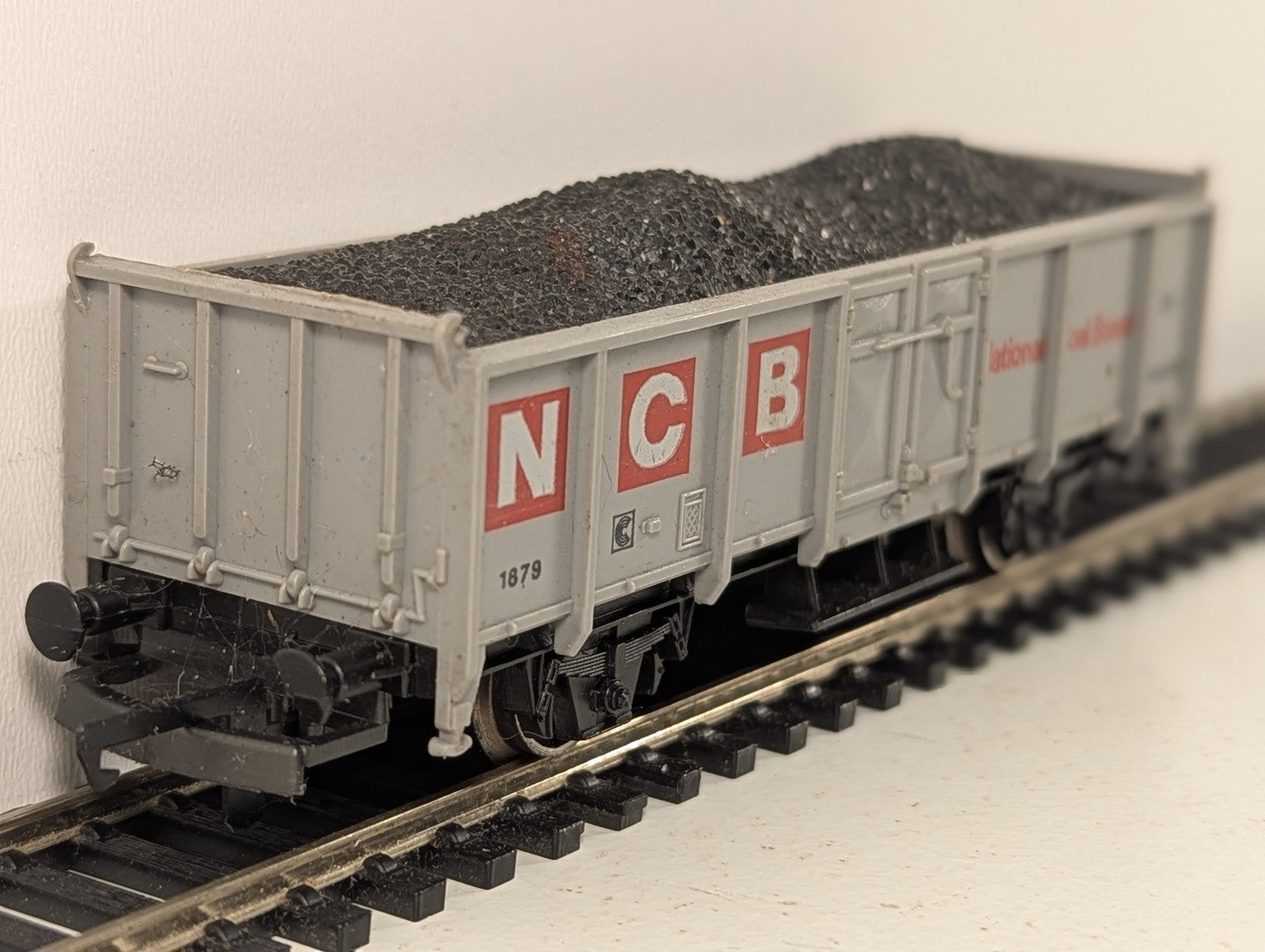 Lima OO Gauge National Coal Board 21 Ton Mineral Wagon Goods Wagon 1879 NCB Grey