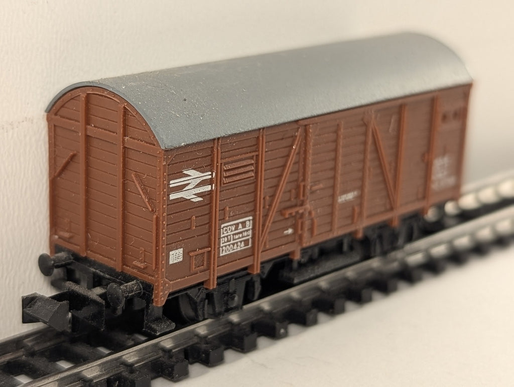 Minitrix N Gauge BR Bauxite Cov B Goods Van 200424