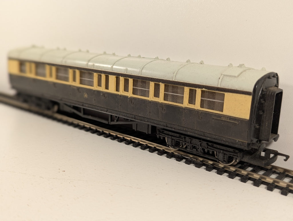 Hornby OO Gauge GWR Composite Coach