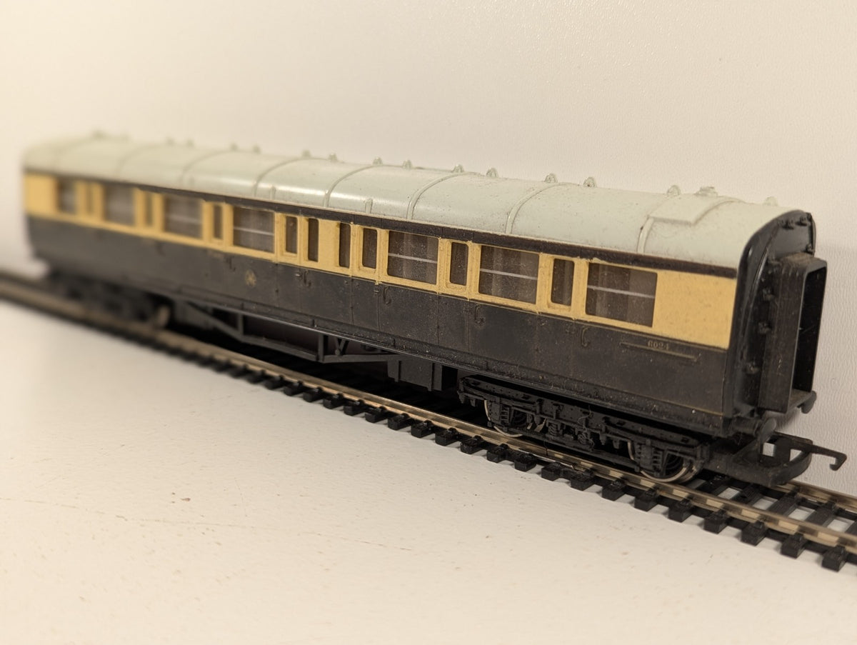 Hornby OO Gauge GWR Composite Coach