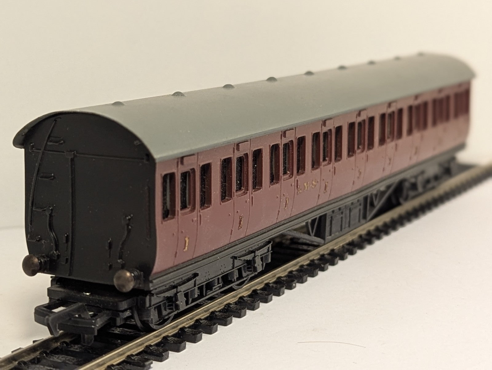 Kitbuilt Suburban Composite Coach Maroon