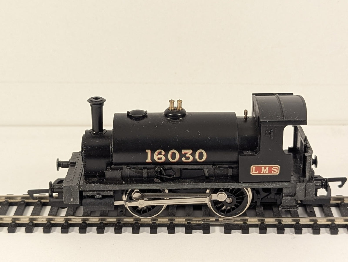 Hornby OO Gauge Class 0F 'Pug' 0-4-0ST Steam Locomotive 16030 LMS Black R300