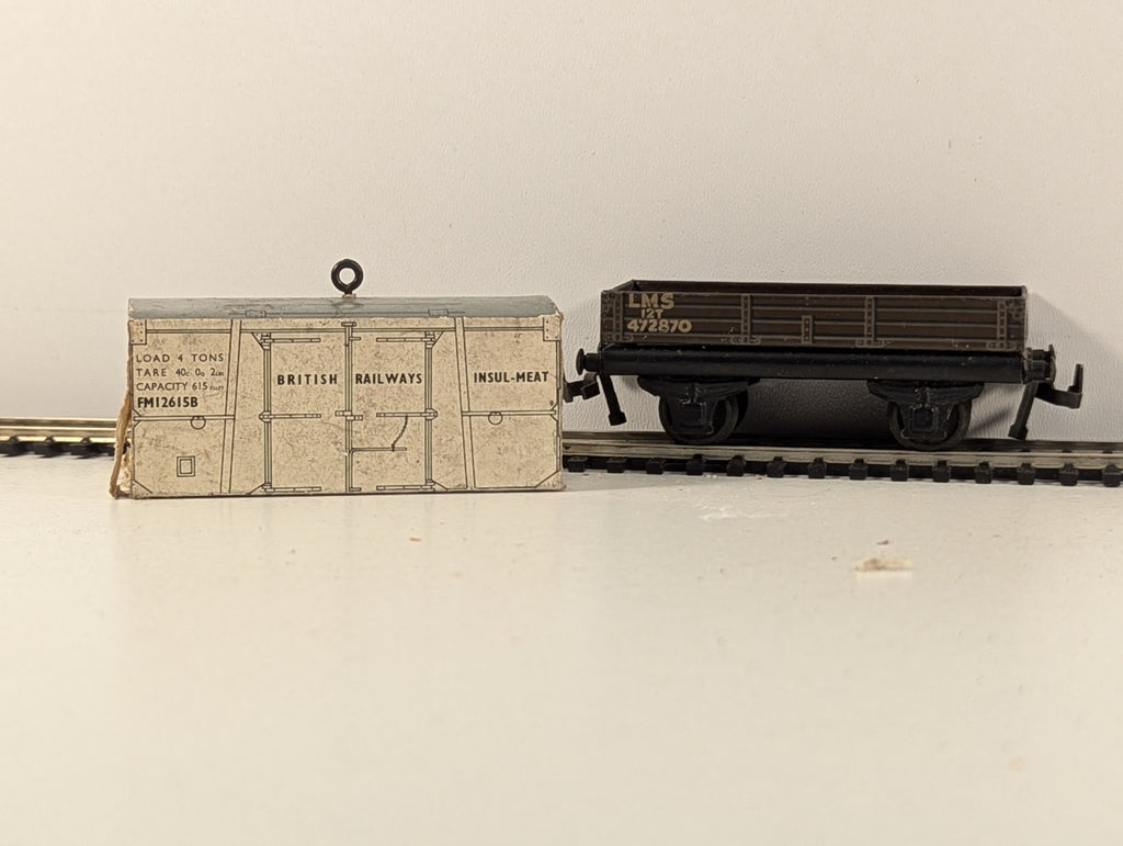 TrixTinplate 12Ton OpenGoods Wagon with WhiteMeat Container - Wrong Wagon in box