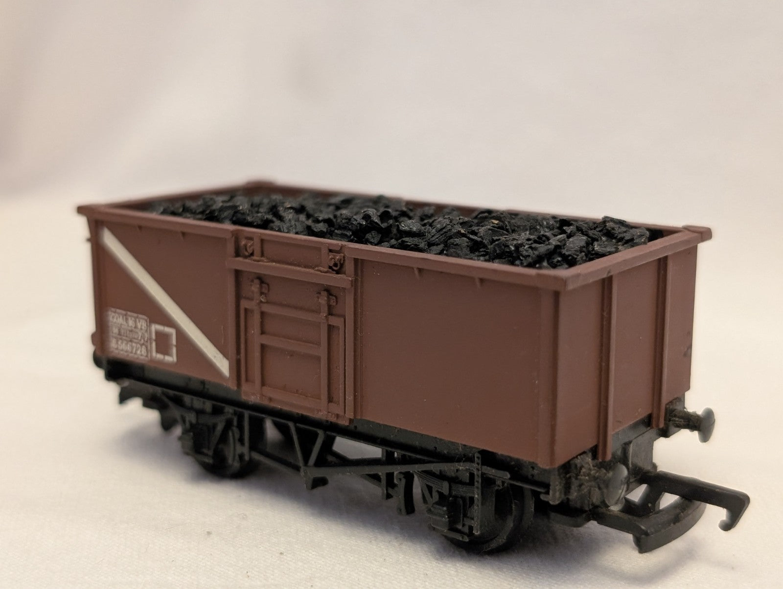 Mainline OO Gauge 16 Ton Steel Mineral Wagon Goods Wagon B566728 BR Brown