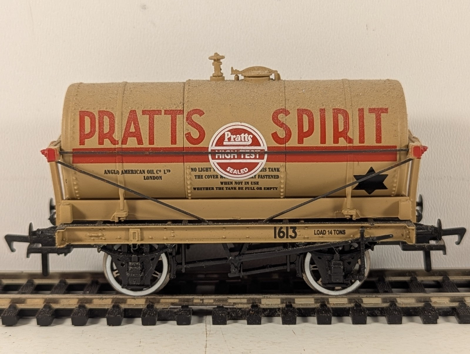 Bachmann OO Gauge 14 Ton Tank Wagon Pratts Spirit 1613 Pratts Spirit