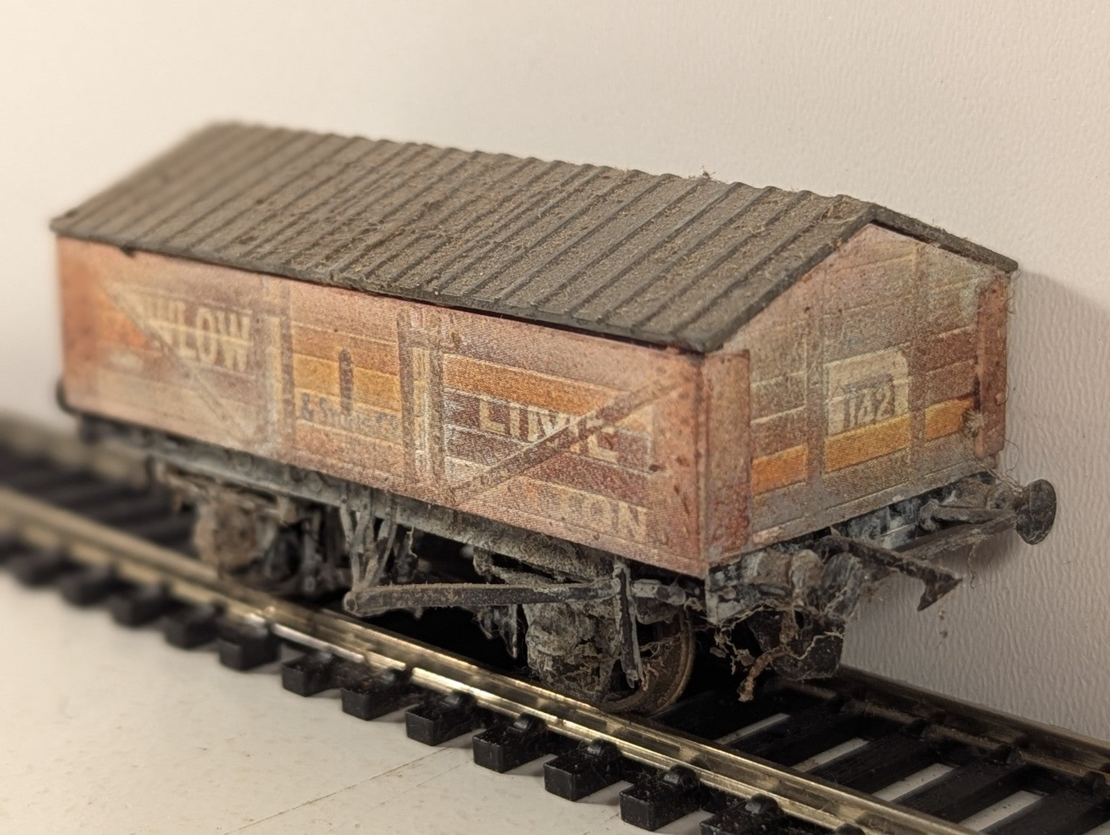 Peco OO Gauge W. Low & Stone Co. Buxton Lime Wagon Goods Wagon 142