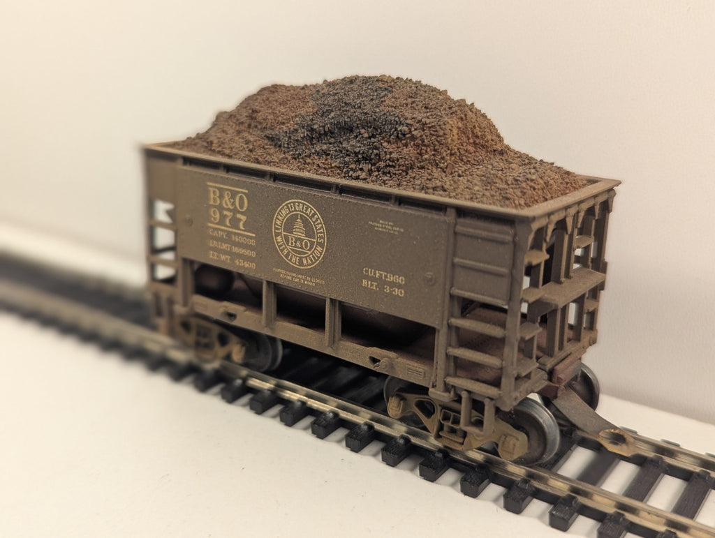 Roundhouse HO B&O Ore Hopper With Load