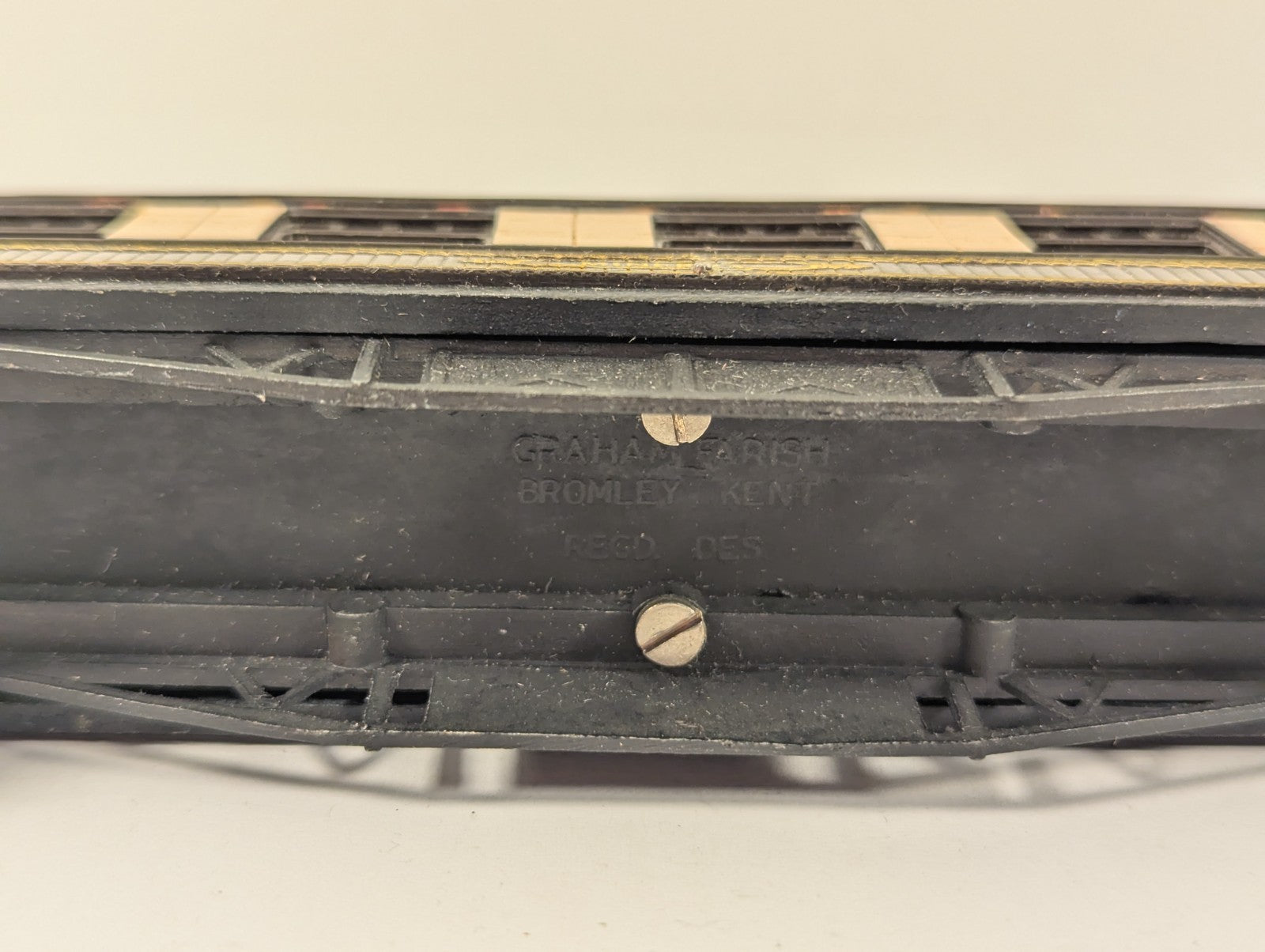 Graham Farish OO Gauge Pullman Parlour Coach Rosemary