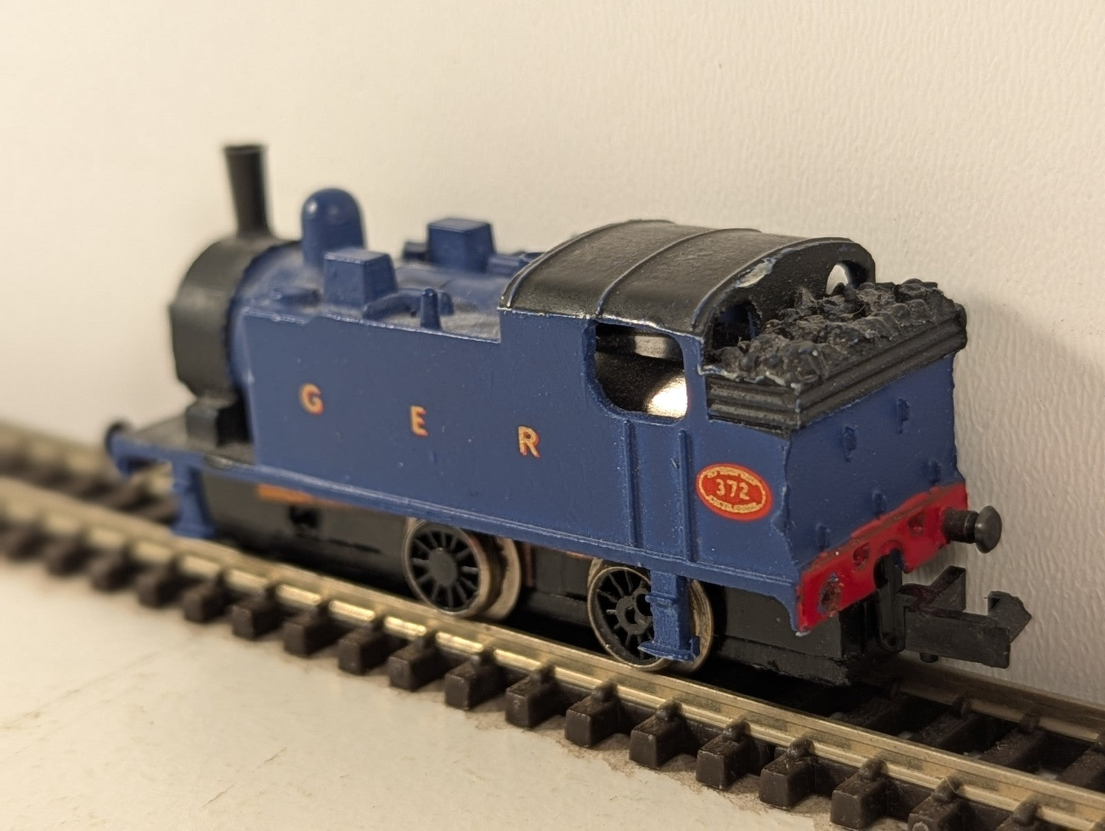 Graham Farish N Gauge GER Blue 0-6-0 Tank Engine Non-Runner