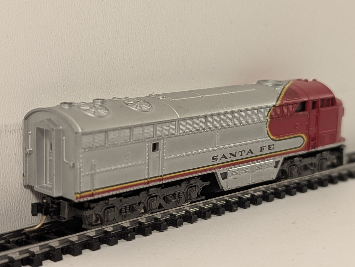 Atlas N Gauge FM C-Liner Diesel Locomotive Santa Fe Warbonnet 2131