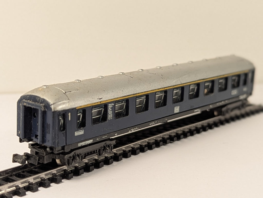 Fleischmann N Gauge DB Express Passenger Coach