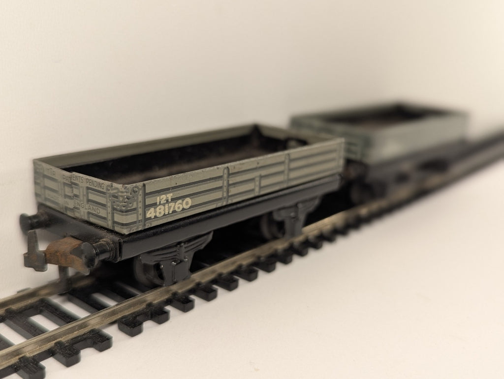 Trix Twin Railway OO Gauge 3 Plank Wagon Freight Wagon 481760 Grey 630