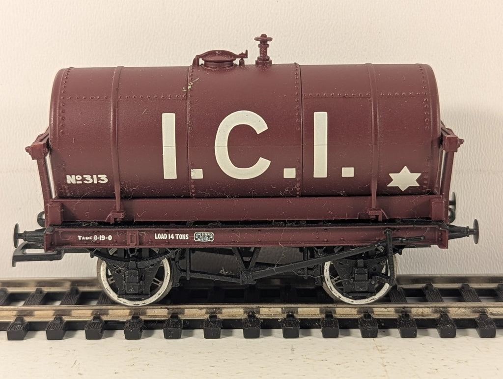 Bachmann OO Gauge 14 Ton Tank Wagon 313 I.C.I. Maroon 37-201