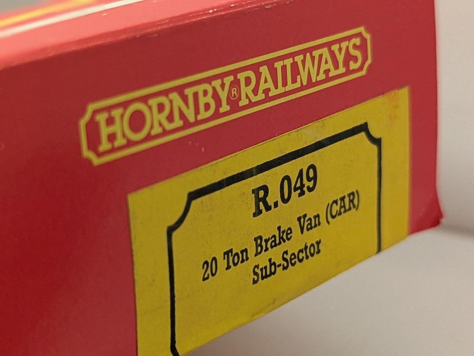 Hornby R.049 OO Gauge BR Sub-Sector 20 Ton Brake Van B954303