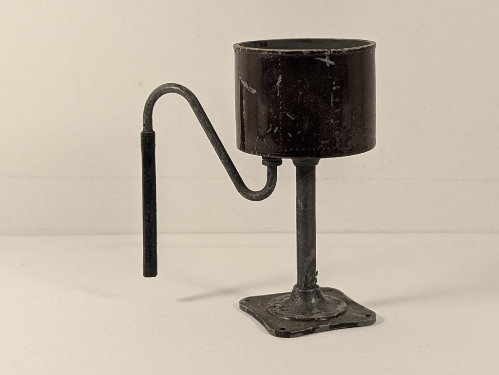 Hornby OO Gauge No. 1 Water Crane Lineside Accessory Grey and Dark Brown