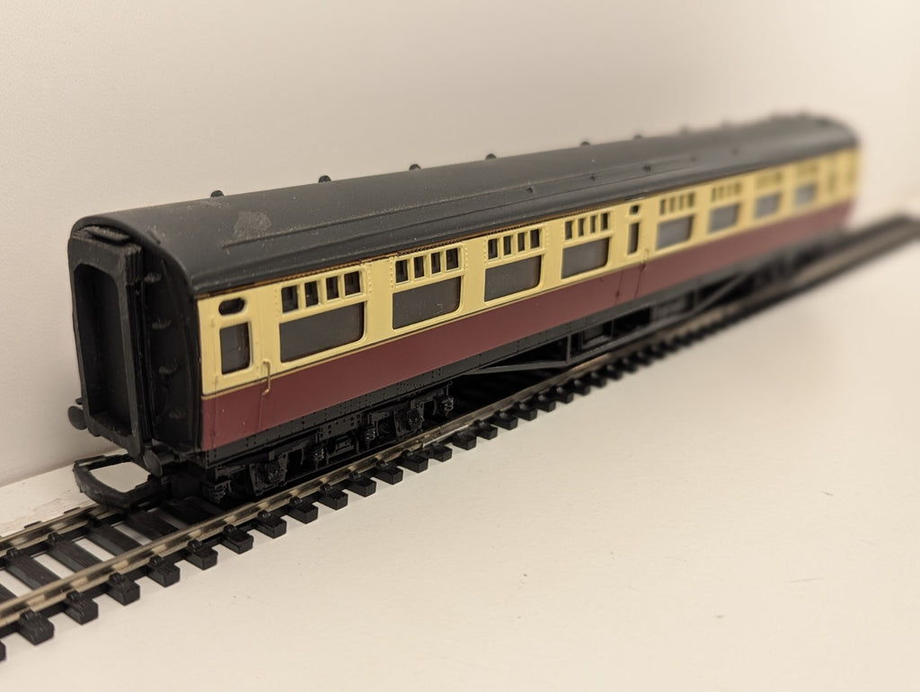 Bachmann 34-527 63ft Bulleid Corridor Second in BR Crimson & Cream