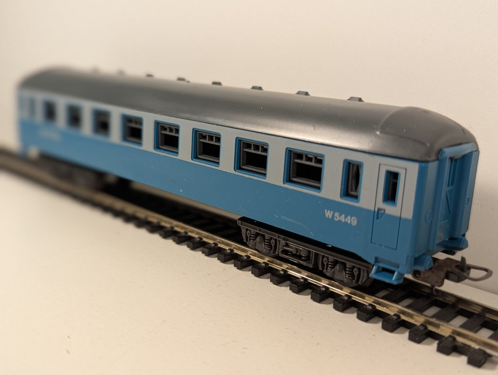Lima HO Gauge Mk2 Corridor 2nd Coach W5449 InterCity Blue & Grey