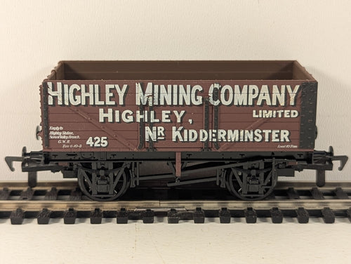 Airfix 54382 OO Gauge Highley Mining 7 Plank Wagon