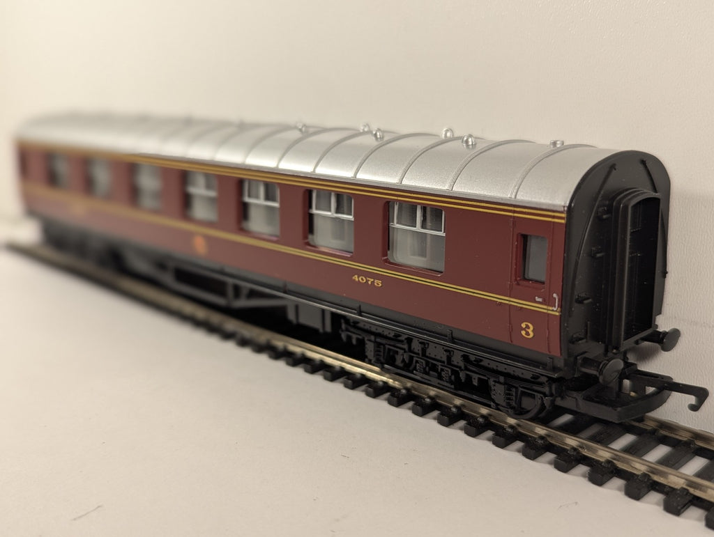 Hornby OO Gauge LMS Composite Coach Passenger Coach 4075 LMS Crimson Lake R.475